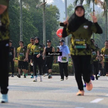 Runner Photo 7015143
