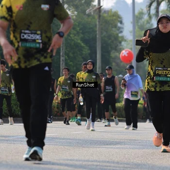 Runner Photo 7015165