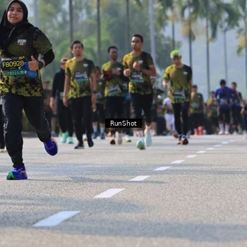 Runner Photo 7015174