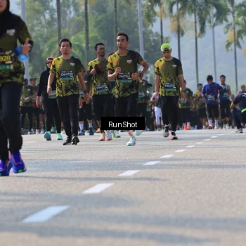 Runner Photo 7015182