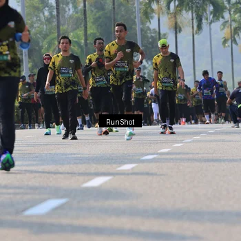 Runner Photo 7015184