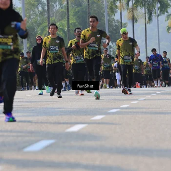Runner Photo 7015194