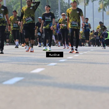 Runner Photo 7015195