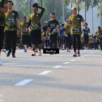 Runner Photo 7015206