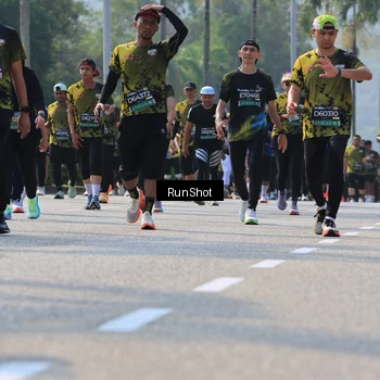 Runner Photo 7015218
