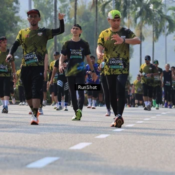 Runner Photo 7015230