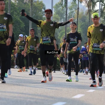 Runner Photo 7015233