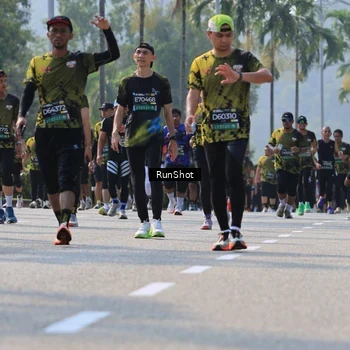 Runner Photo 7015239