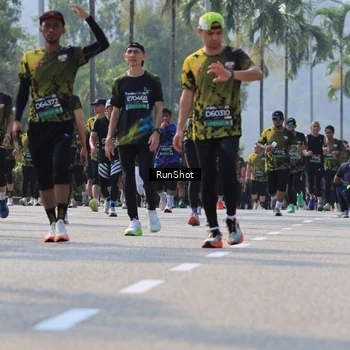 Runner Photo 7015243