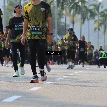 Runner Photo 7015252