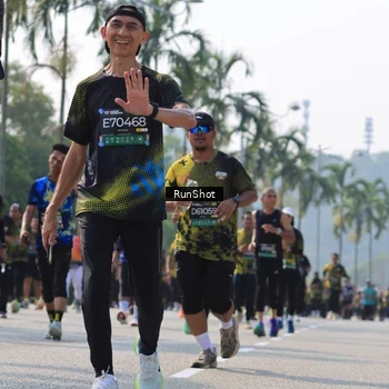 Runner Photo 7015288