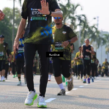 Runner Photo 7015309