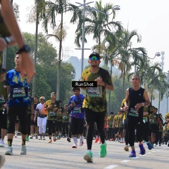 Runner Photo 7015323