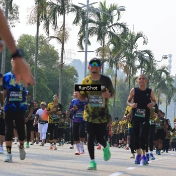 Runner Photo 7015347
