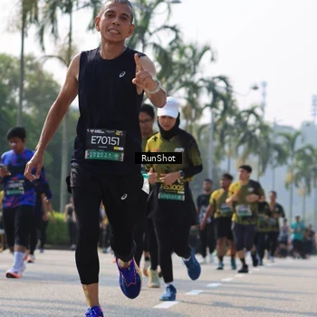 Runner Photo 7015363