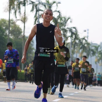 Runner Photo 7015370