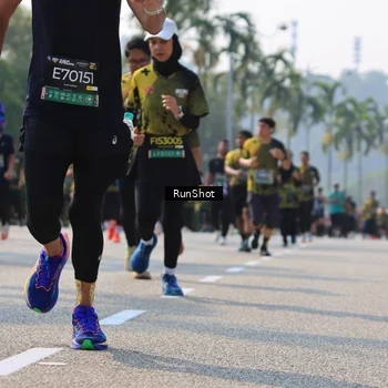 Runner Photo 7015375