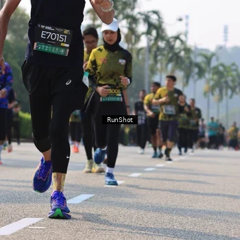 Runner Photo 7015376