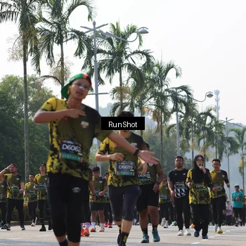 Runner Photo 7015408