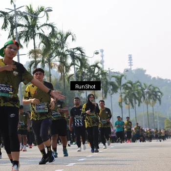 Runner Photo 7015413