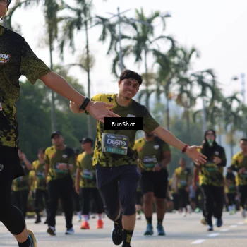 Runner Photo 7015429