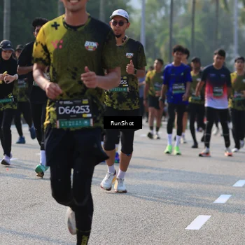Runner Photo 7015435