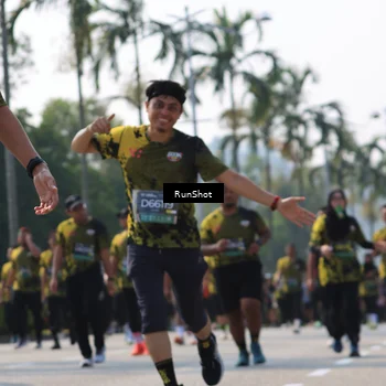 Runner Photo 7015443