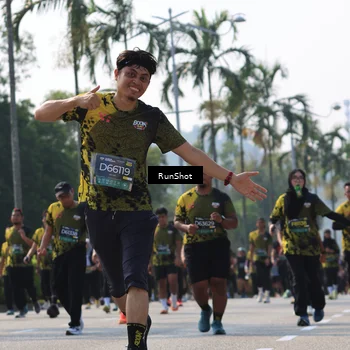 Runner Photo 7015448