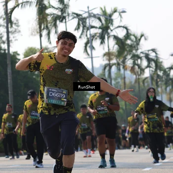 Runner Photo 7015450