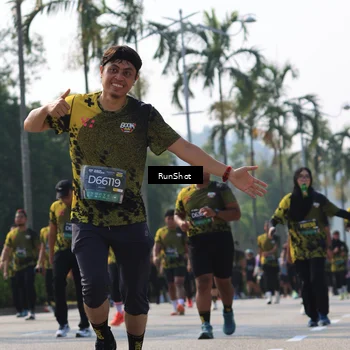 Runner Photo 7015454