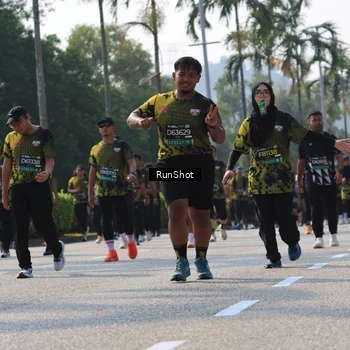 Runner Photo 7015473