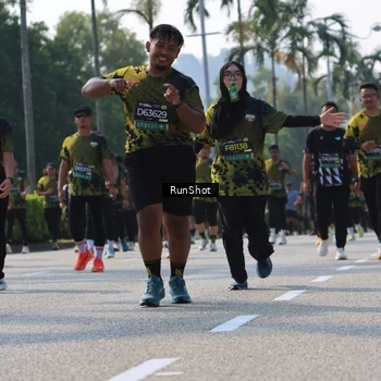 Runner Photo 7015481