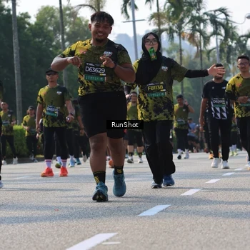 Runner Photo 7015495
