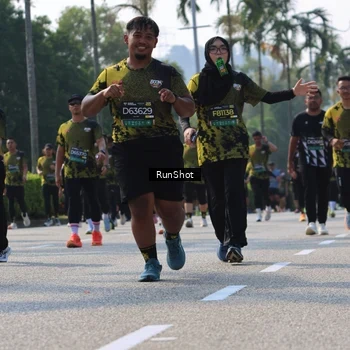 Runner Photo 7015499