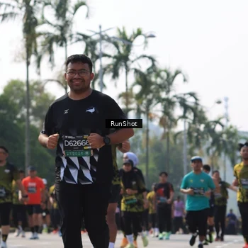Runner Photo 7015574