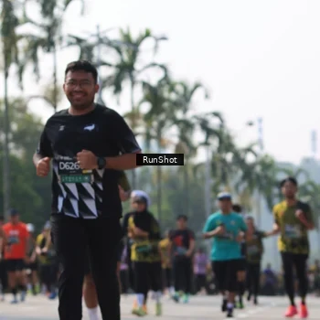 Runner Photo 7015585