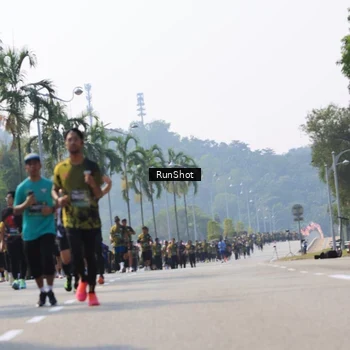 Runner Photo 7015606