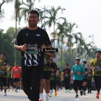Runner Photo 7015607
