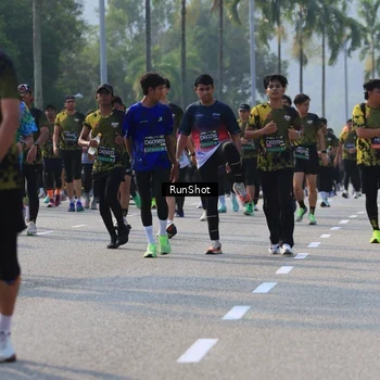 Runner Photo 7015623