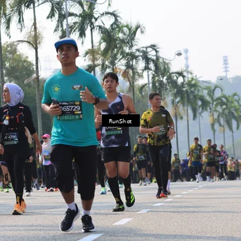 Runner Photo 7015646