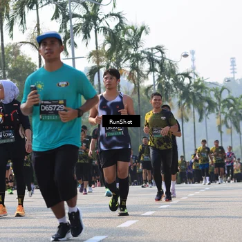Runner Photo 7015651