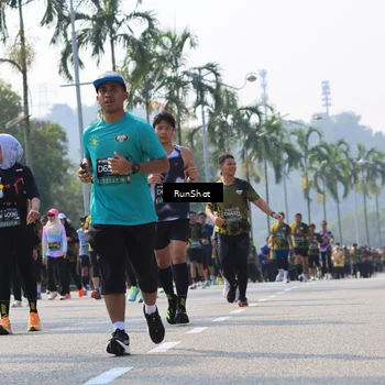 Runner Photo 7015655