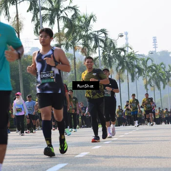 Runner Photo 7015686