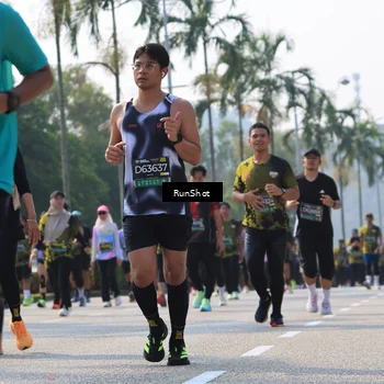 Runner Photo 7015687