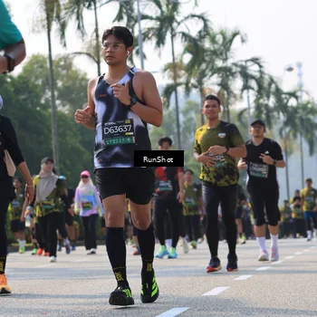 Runner Photo 7015692