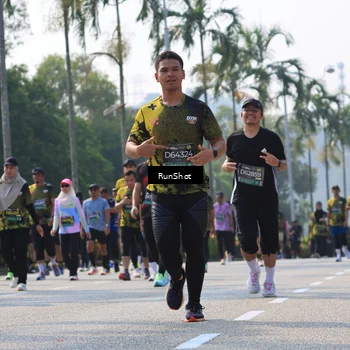 Runner Photo 7015707