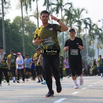 Runner Photo 7015710