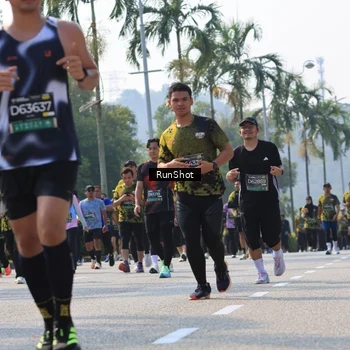 Runner Photo 7015713