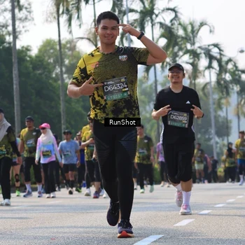Runner Photo 7015716