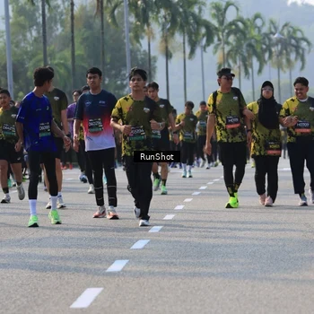 Runner Photo 7015725